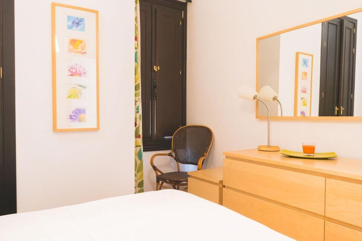 Centrico Apartamento En Calle Carreteria - Málaga Kültér fotó